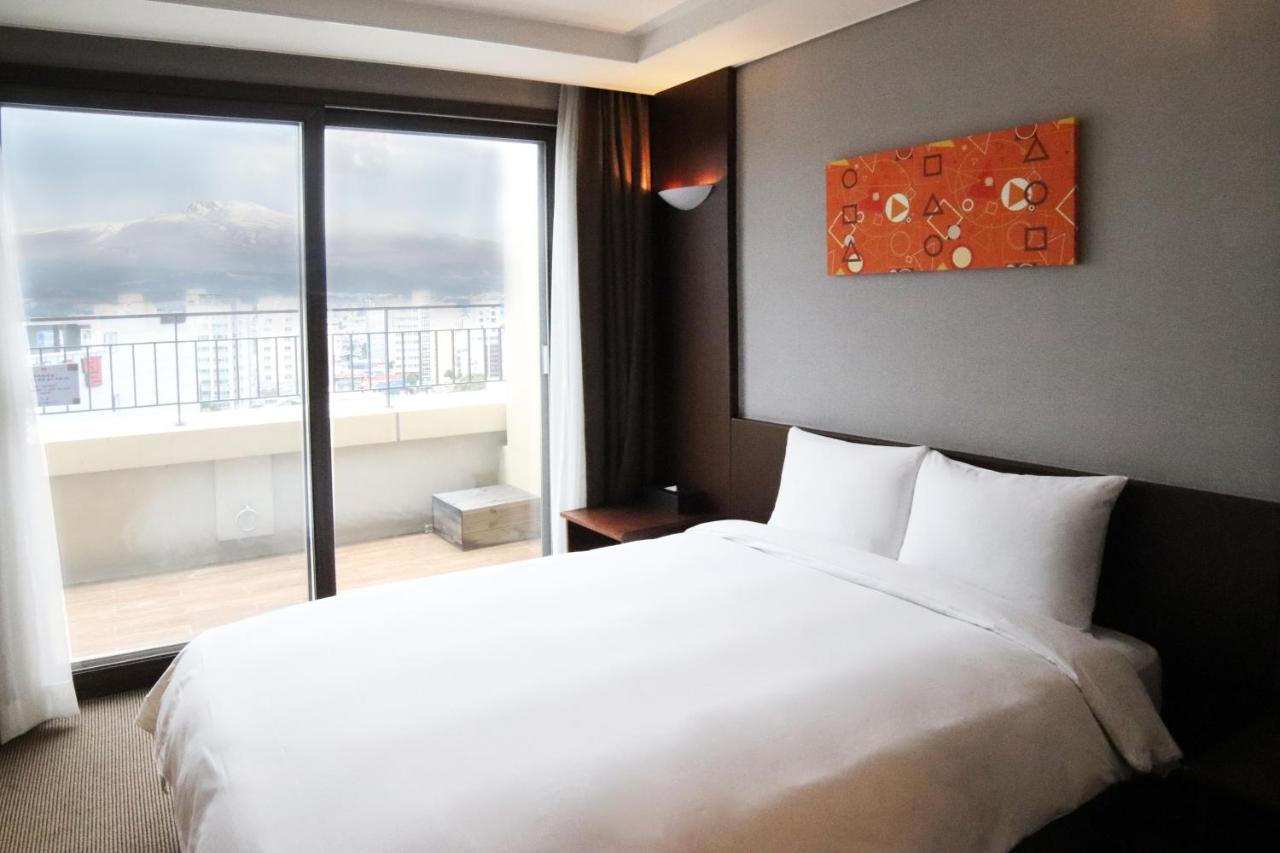 Mstay Hotel Szogüpho Kültér fotó