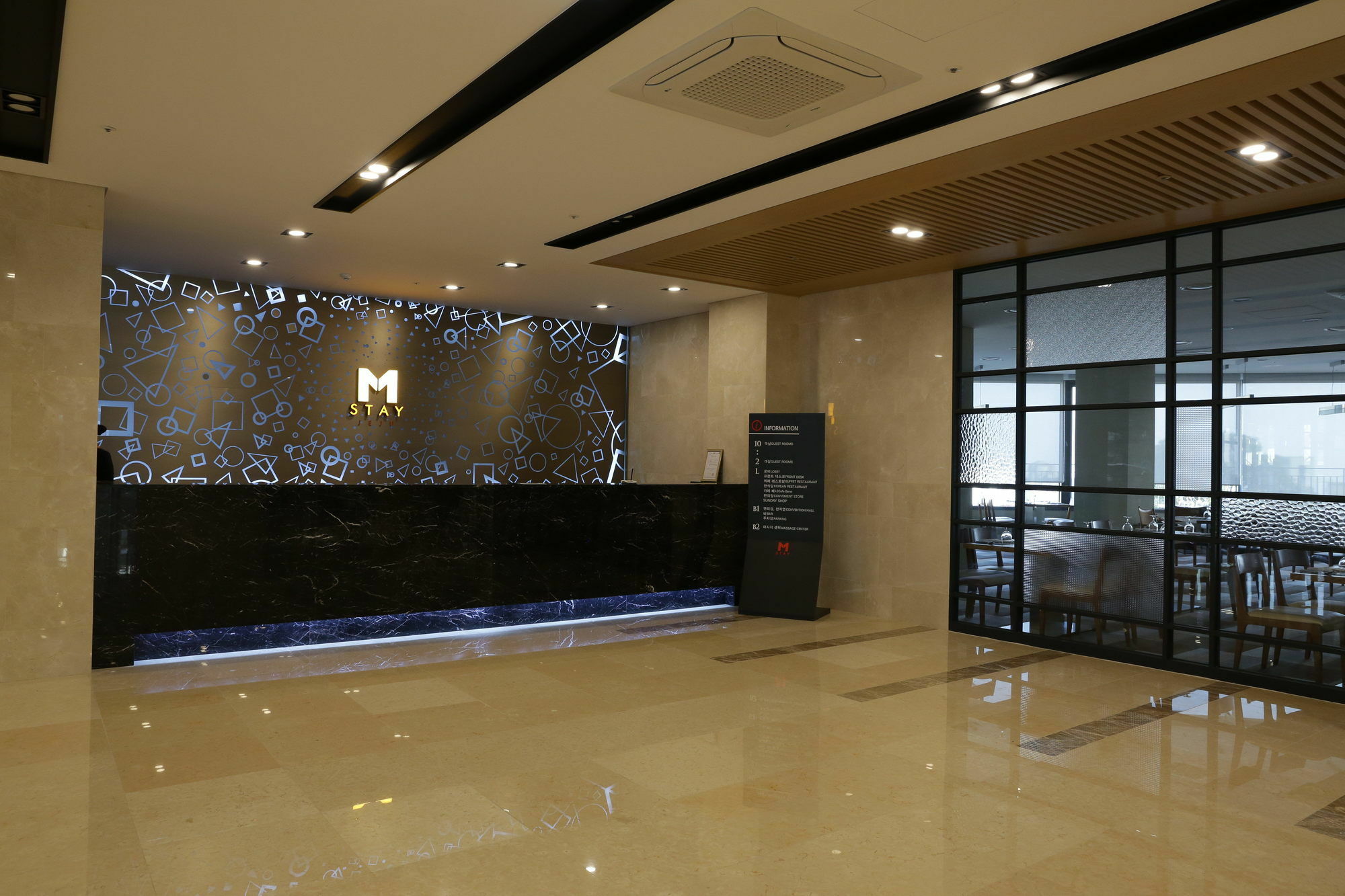 Mstay Hotel Szogüpho Kültér fotó
